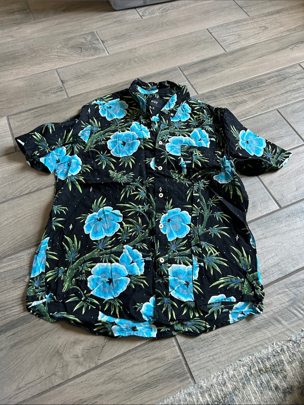 HUF Black Short-Sleeve Button-Down Shirt with Blue Floral Print